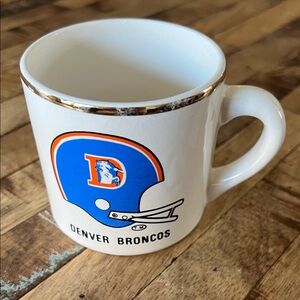 Denver Broncos Vintage White Mug with Gold Rim